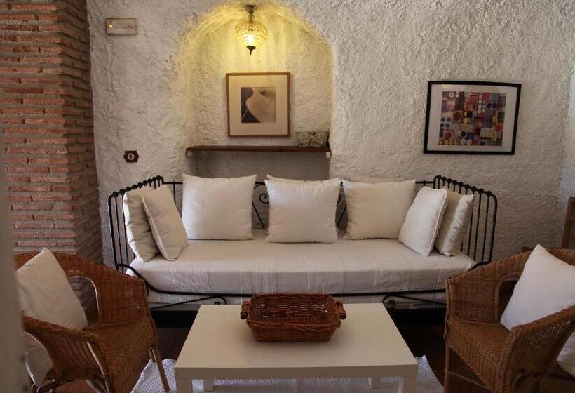 اتاق سوپریور با وان آب گرم, Casas Cueva Y Cortijo La Tala En Guadix
