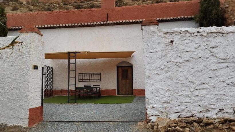 اتاق سوپریور با وان آب گرم, Casas Cueva Y Cortijo La Tala En Guadix