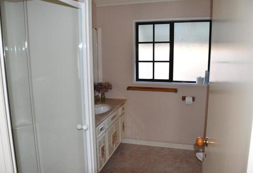 اتاق استاندارد, Creel House Bed And Breakfast