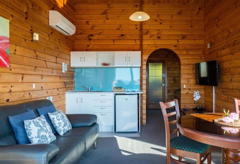 سوئیت با وان آب گرم, Kimi Ora Eco Resort