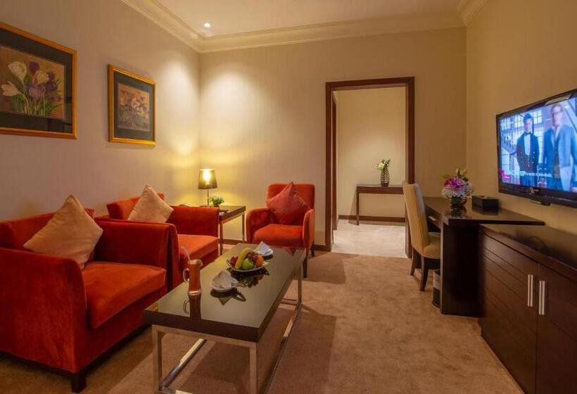 سوییت جونیور با چشم‌انداز جانبی دریا, Mercure Corniche Al Khobar