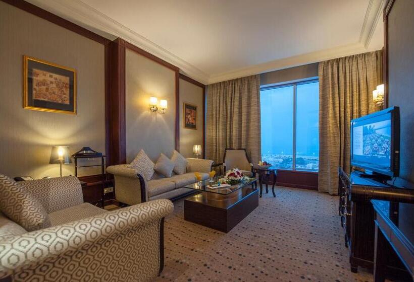 سوئیت اجرایی با چشم‌انداز دریا, Mercure Corniche Al Khobar