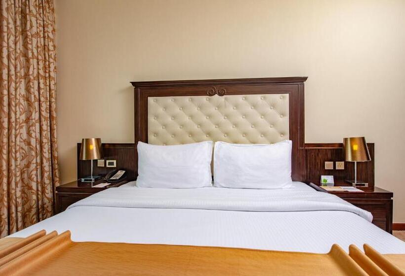 سوئیت اجرایی با چشم‌انداز دریا, Mercure Corniche Al Khobar