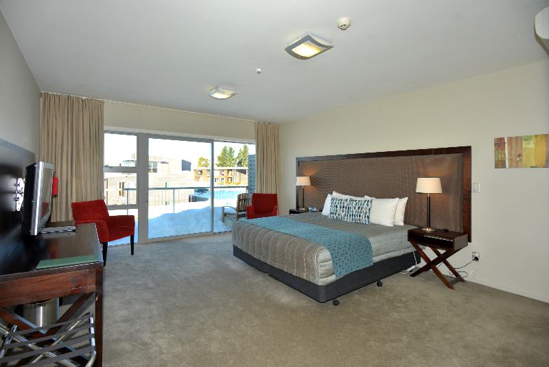 اتاق لوکس با چشم‌انداز دریاچه, Peppers Bluewater Resort