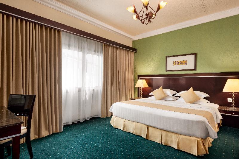 3 Szobás Suite, Ramada By Wyndham Dammam Khaleej Road