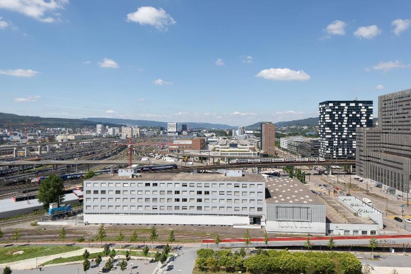 اتاق راحتی, Renaissance Zurich Tower