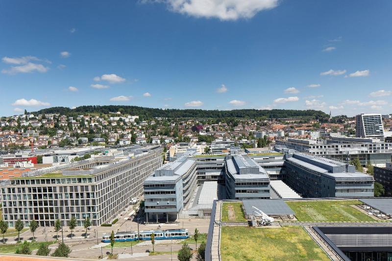 اتاق راحتی, Renaissance Zurich Tower
