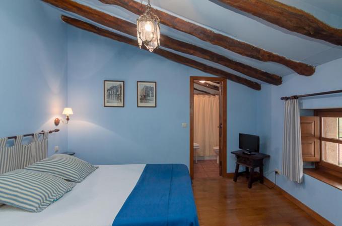 اتاق اکونومی, Casona De La Salceda