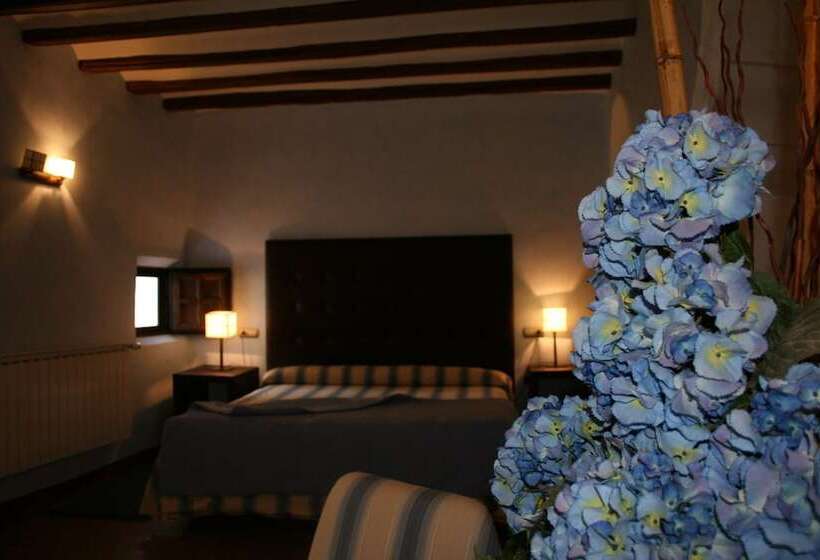 سوییت, La Casona Del Solanar