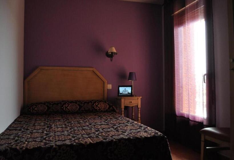 اتاق استاندارد یک نفره, Langa