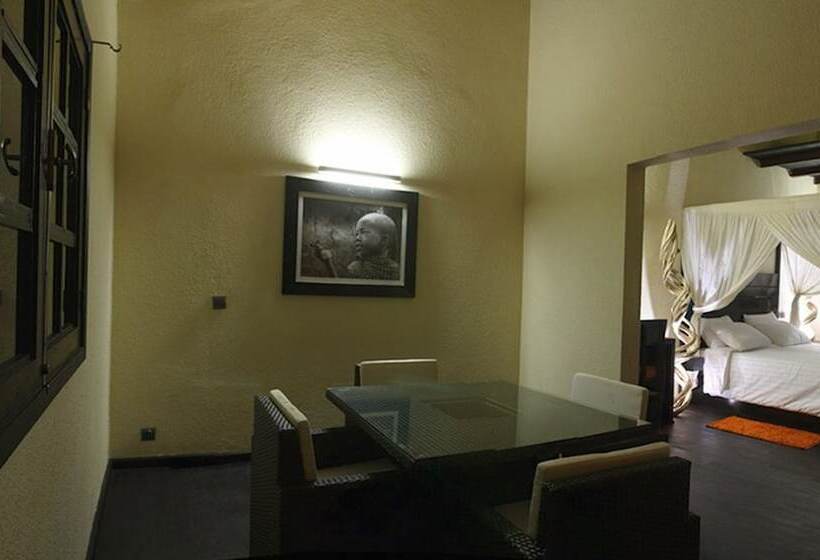 سوییت جونیور, The Rhino Resort Hotel & Spa