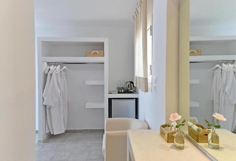 سوئیت جونیور خانوادگی, Margarita Studios Ambelas