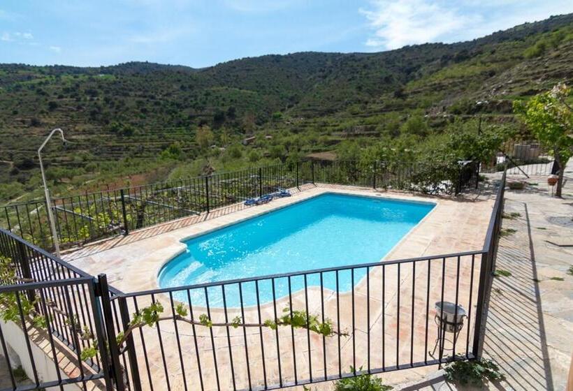 3 Bedroom House, Reul Alto Cortijos Rurales