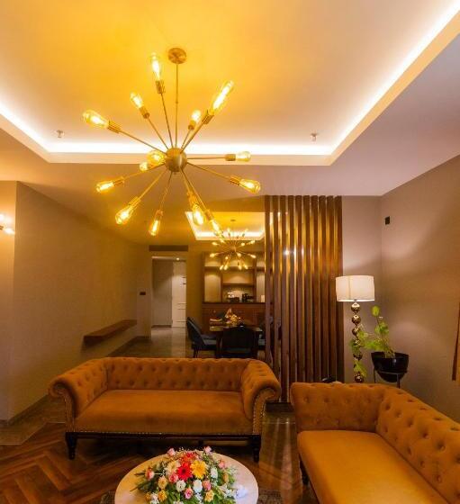スイート（家族用）, Polo Towers Agartala