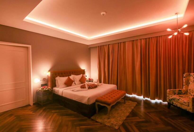 スイート（家族用）, Polo Towers Agartala