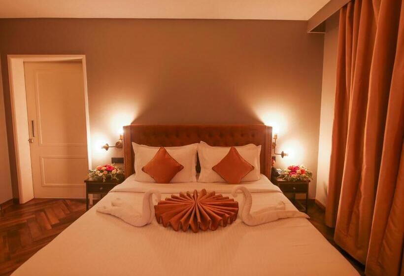 スイート（家族用）, Polo Towers Agartala