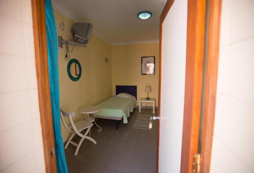 Standard Room Adapted for people with reduced mobility, Hi Lagos  Pousada De Juventude