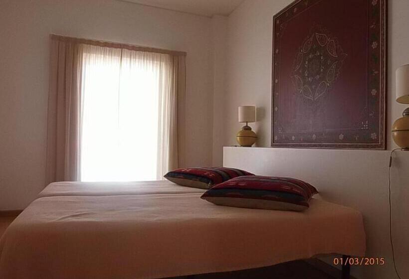 اتاق استاندارد, Hi Tavira – Pousada De Juventude