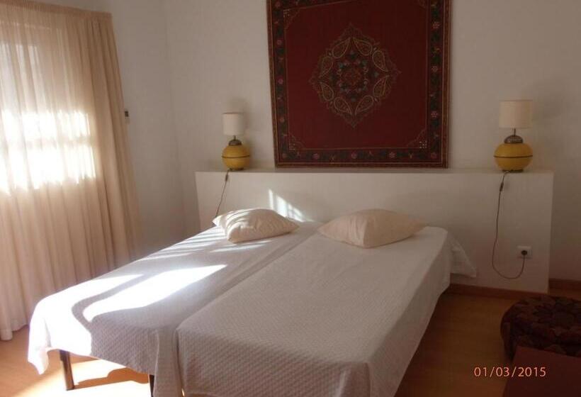 اتاق استاندارد, Hi Tavira – Pousada De Juventude