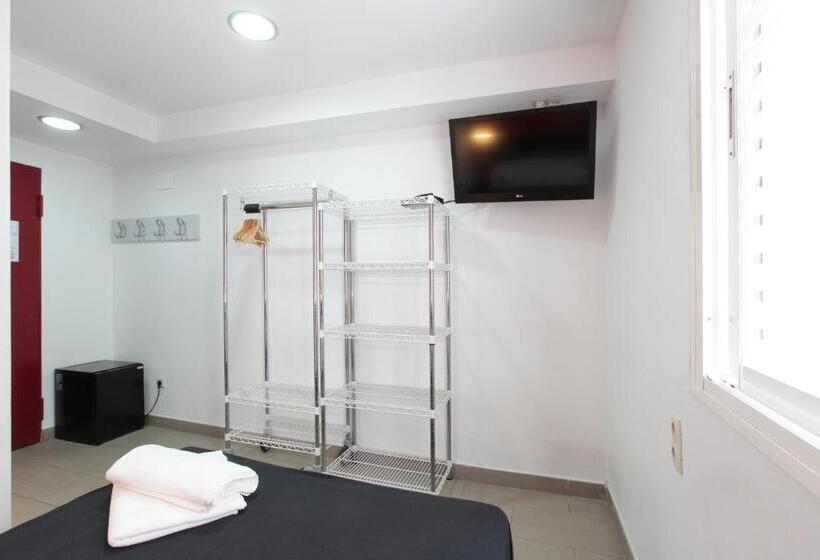 اتاق استاندارد, Room00 Valencia Hostel
