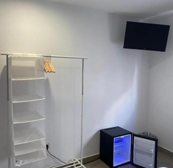 اتاق استاندارد, Room00 Valencia Hostel
