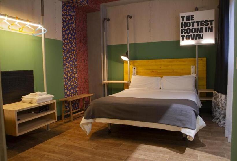 اتاق لوکس, Room00 Valencia Hostel
