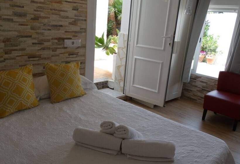 اتاق استاندارد, Hostal La Paloma I   Hotel Calpe Grupo