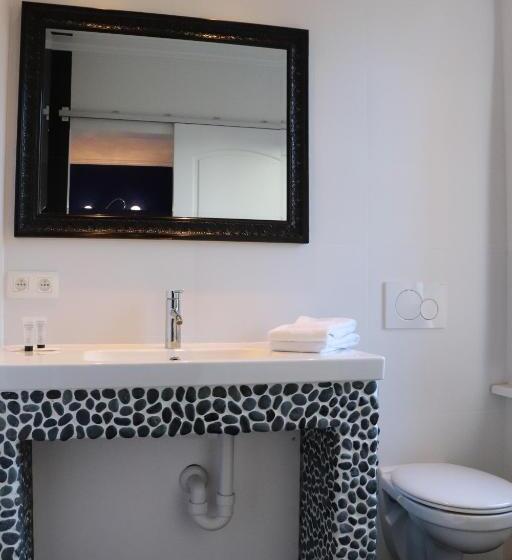 اتاق استاندارد, Hostel Lybeer