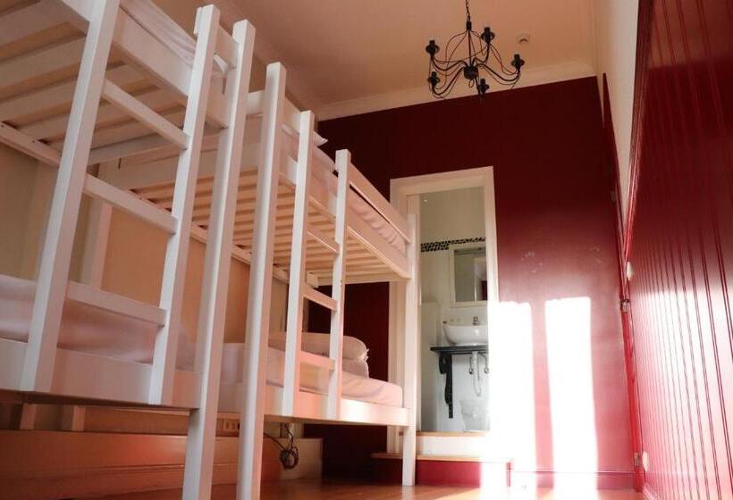 اتاق استاندارد چهار تخته, Hostel Lybeer