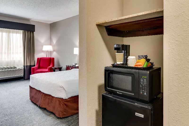 سوییت, Best Western Plus University Inn & Suites