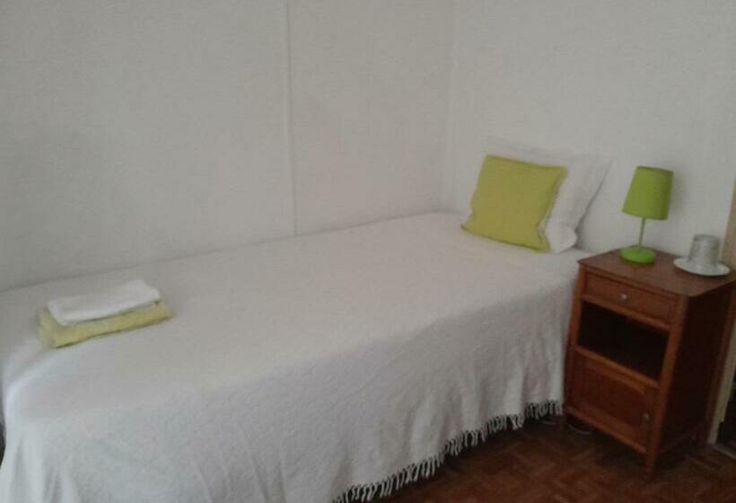 Standard Single Room Shared Bathroom, Caravela