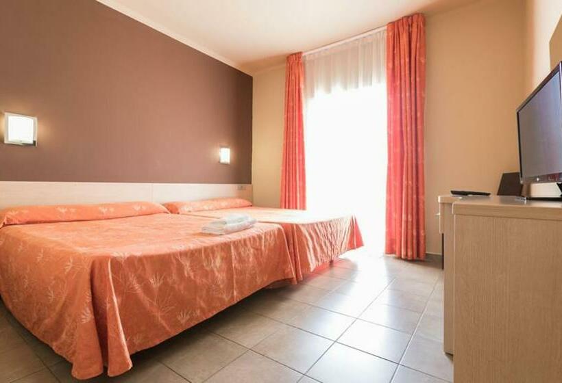 3 Bett Standardzimmer Balkon, Tossa Beach Center