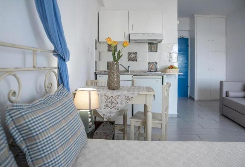 استودیوی استاندارد با چشم‌انداز دریا, Maistrali Apartments