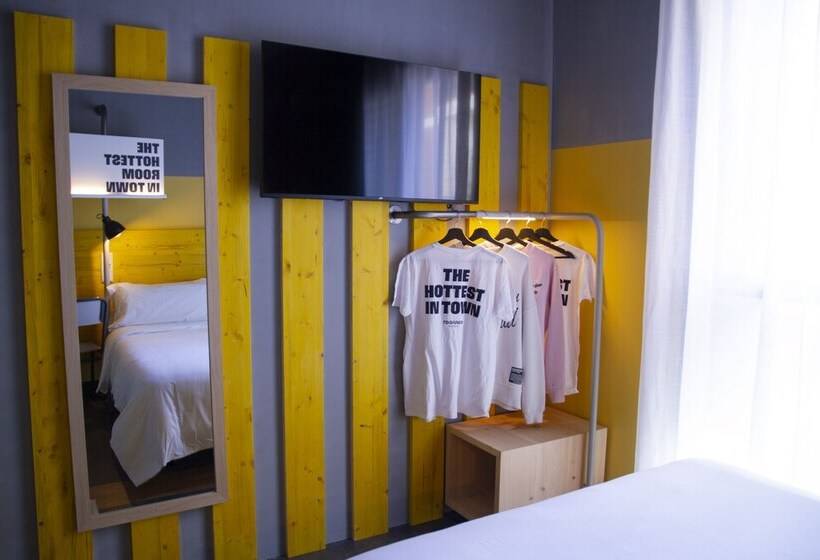 اتاق استاندارد, Room00 Valencia Hostel