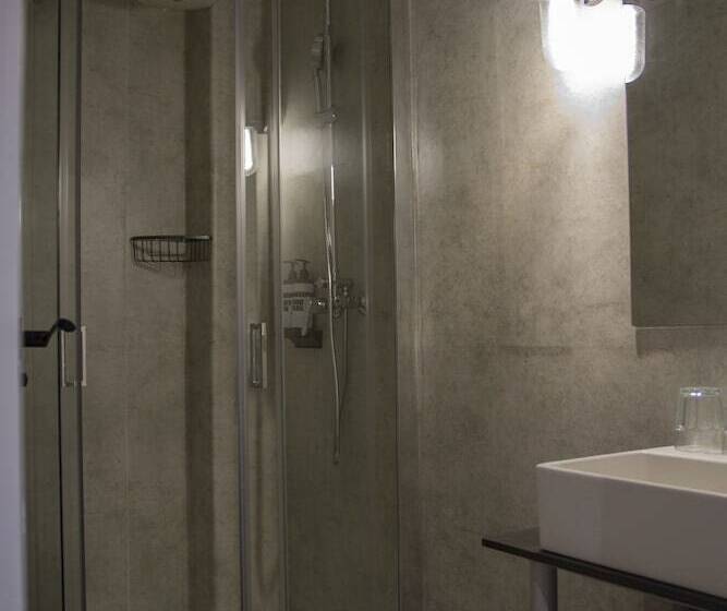 اتاق سوپریور, Room00 Valencia Hostel