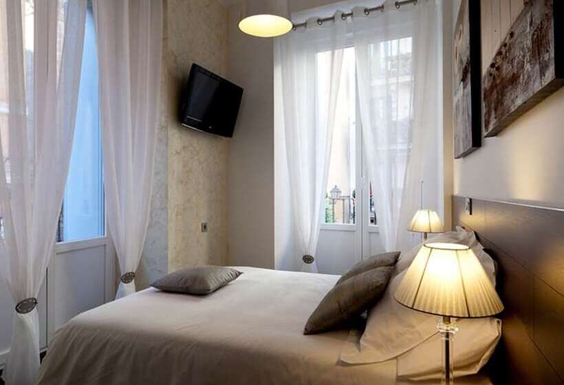 اتاق استاندارد یک نفره, Thc Latina Hostel