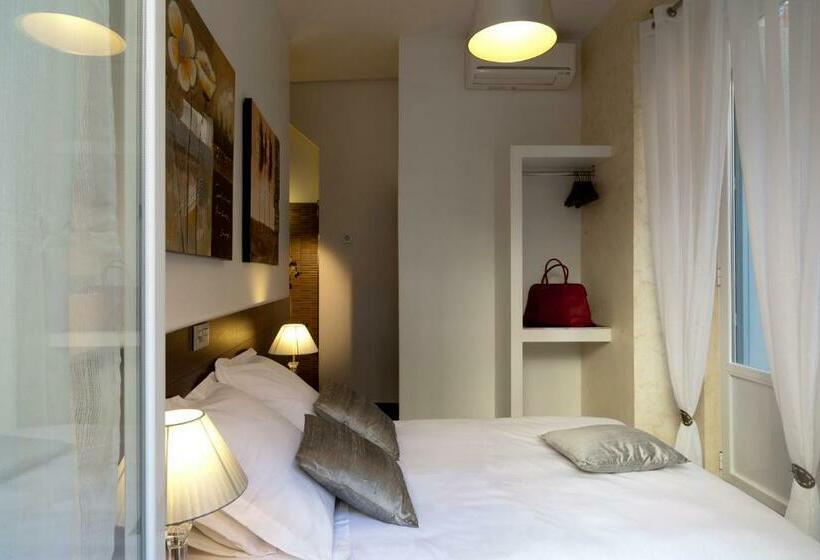 اتاق استاندارد, Thc Latina Hostel