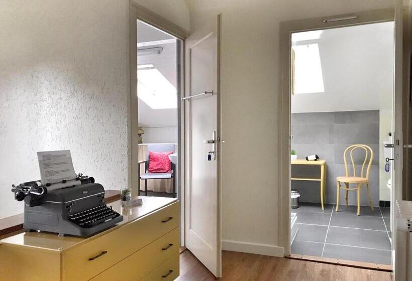 اتاق استاندارد با چشم‌انداز باغ, Lindo Lugar   Just A 7 Minute Walk From The Airport