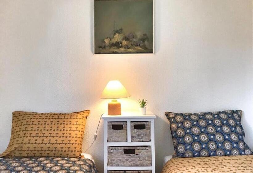 اتاق اکونومی, Lindo Lugar   Just A 7 Minute Walk From The Airport