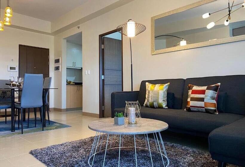 1 Bedroom Penthouse Apartment, Lower Penthouse Suite Lafayette Park Square Megaworld Blvd