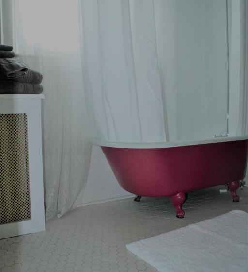 Deluxe Suite King Bed, Franklin Manor Bed And Breakfast