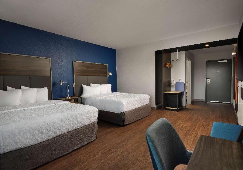 اتاق استاندارد با تخت دو نفره بزرگ برای معلولان, Tru By Hilton Tupelo
