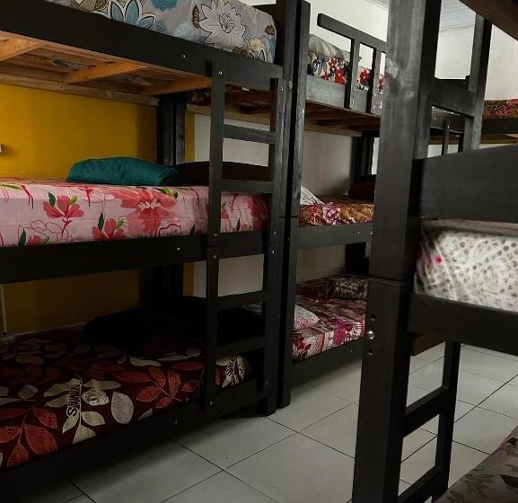 تختخواب در اتاق مشترک, Hostel Taberna Hospedagem Café E Arte
