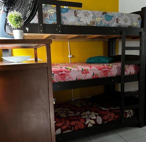 تختخواب در اتاق مشترک, Hostel Taberna Hospedagem Café E Arte
