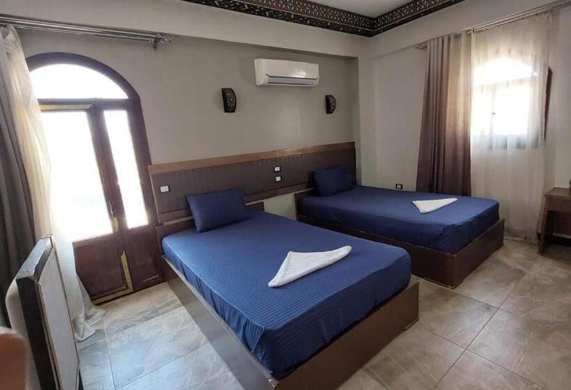 ویلای 2 خوابه, Shabana House