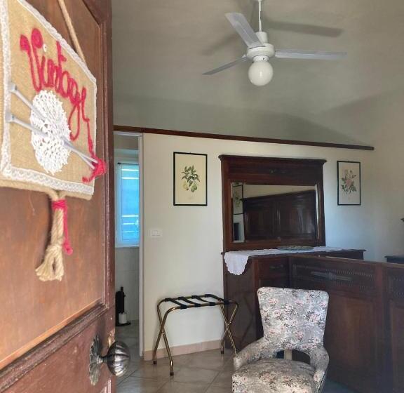 اتاق استاندارد, Il Cortile Di Greta