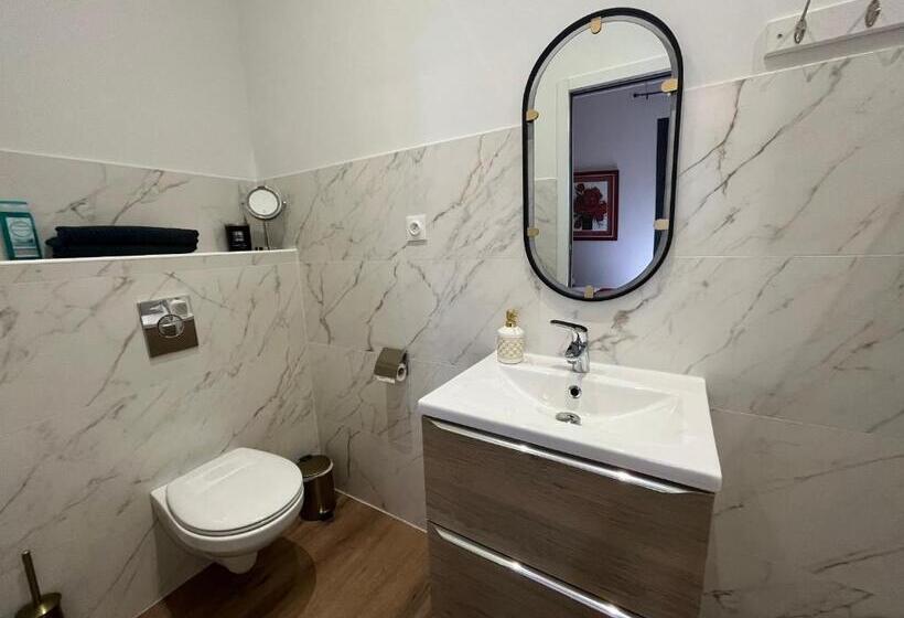 اتاق استاندارد با تراس, O Deux Cèdres