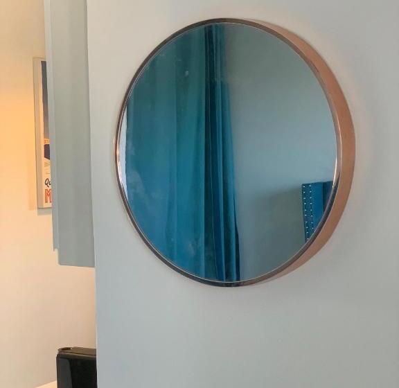 استودیو خانوادگی, O Deux Cèdres