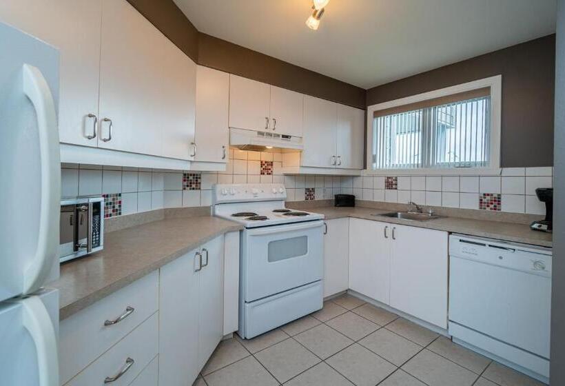آپارتمان 2 خوابه, Condo Climatisé Près Du Mont Sainte Anne Avec Parc Aquatique, Piscine, Spa, Gym, Arcades Et Billard