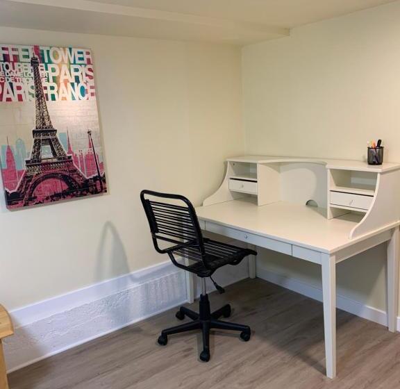 اتاق لوکس, Two Bedrooms Private Sweet Kirkland House